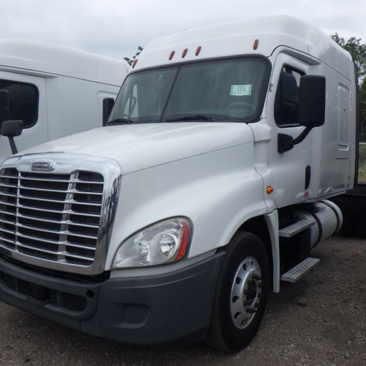 2019 FREIGHTLINER CASCADIA 125