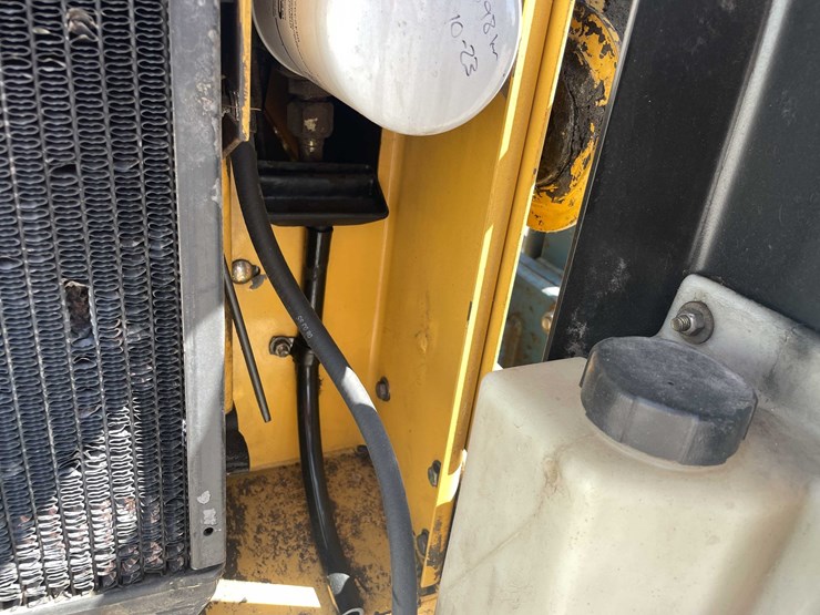 #1512-•-new-holland-skid-steer-(of)-image-31