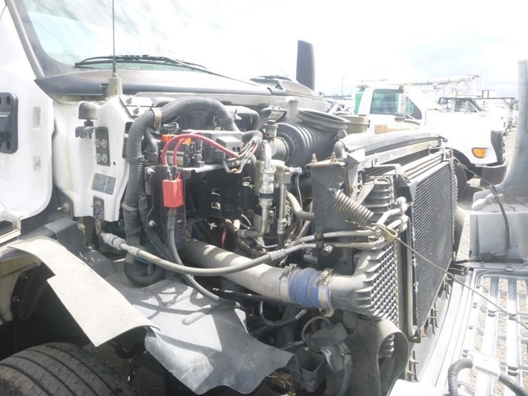 2004-caterpillar-c7-image-15
