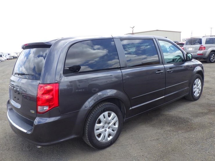 2015-dodge-grand-caravan-image-3