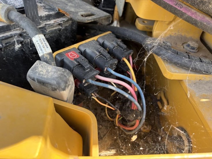 2015-caterpillar-308e2-cr-image-49