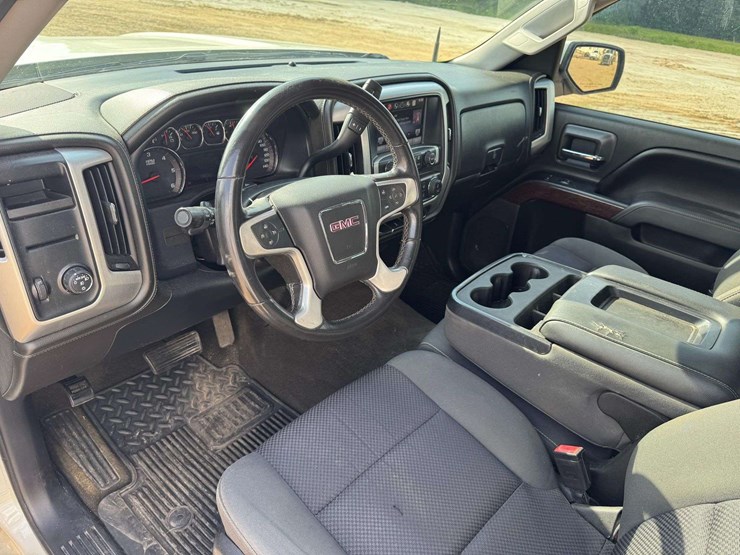 2015-gmc-sierra-1500-sle-image-11