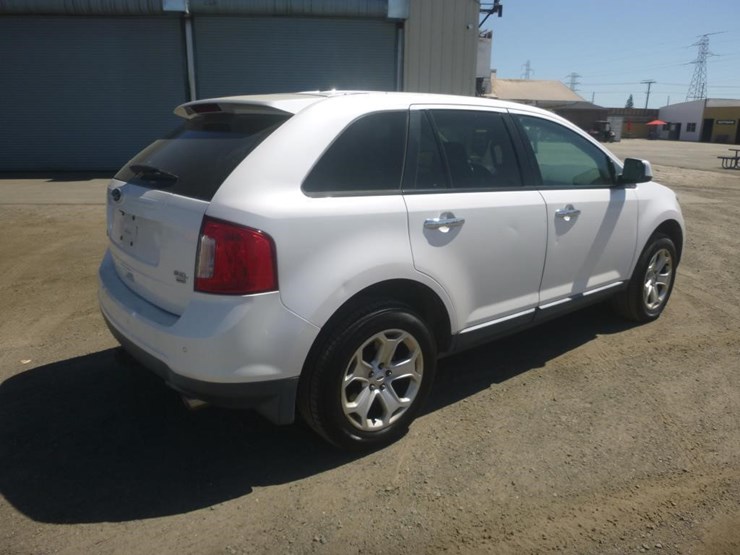 2011-ford-edge-image-3