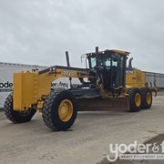 2011 DEERE 772G