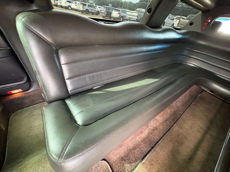 2008-lincoln-town-car-limousine-(86,235-miles)-image-23
