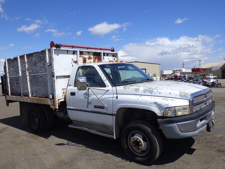 1996-dodge-ram-3500-image-2