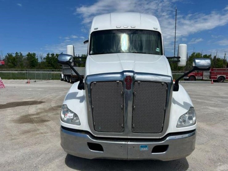 2020-kenworth-t680-image-2