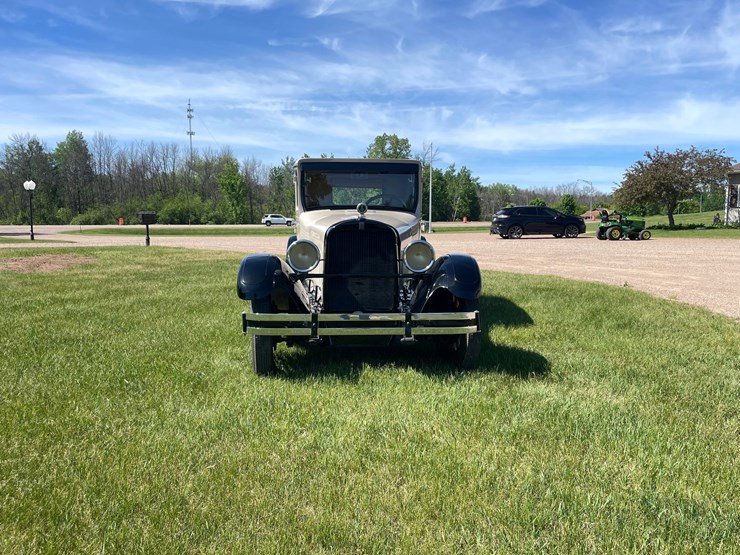 #1500-•-1928-dodge-brothers-4-door-sedan-(marion,-wi)-image-2