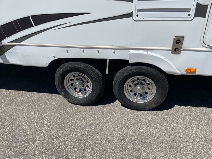 #1515-•-2008-keystone-travel-trailer-(wi-title)-(of)-image-36