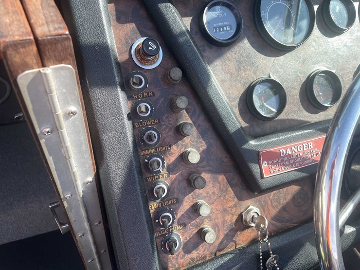 #1508-•-boat-(of)-(has-wi-title)-image-47