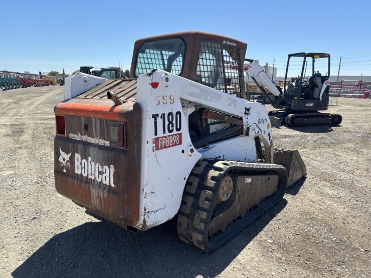 2005-bobcat-t180-image-3