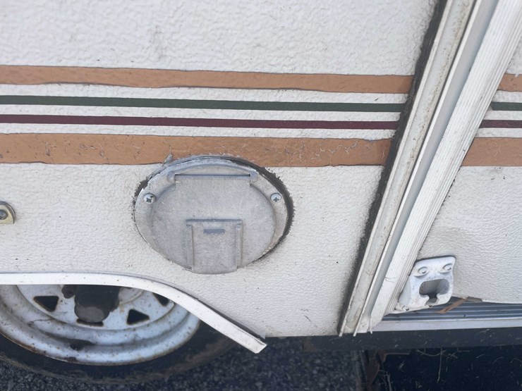 #1514-•-jayco-qwest-pop-up-camper(of)-image-22