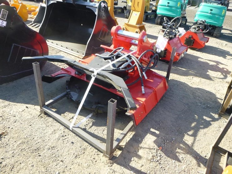 caterpillar-320-image-1