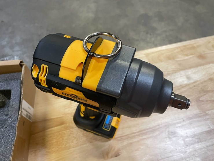 #2700-•-dewalt-compatible-20-v,-1/2"-cordless-impact-(pr12)-image-8