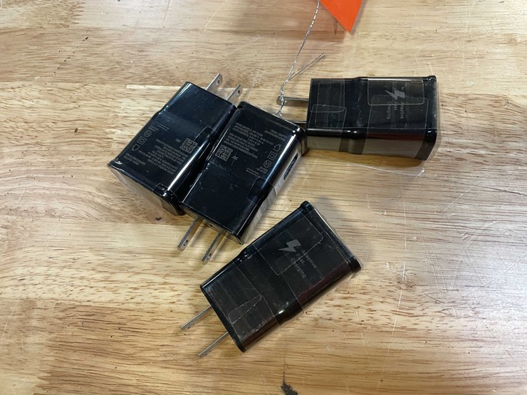 #2711-•-(4)-usb-wall-charger-block-cubes-(pr13)-image-1