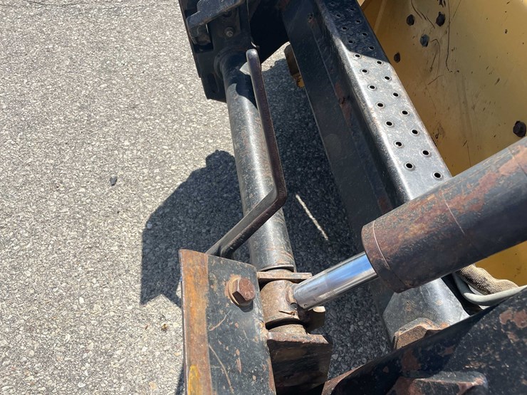 #1512-•-new-holland-skid-steer-(of)-image-18