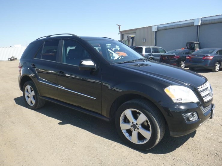 2009-mercedes-benz-ml350-image-2