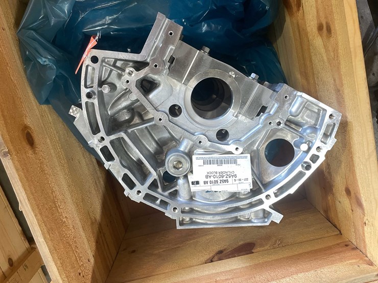 #2758-•-new-ford-3.7-liter-(e)-image-1