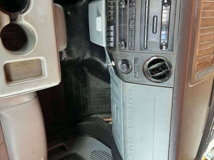 2012-ford-f350-image-23