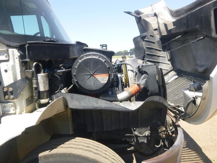 2006-international-durastar-4300-image-35