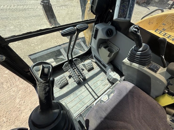 2015-caterpillar-308e2-cr-image-28