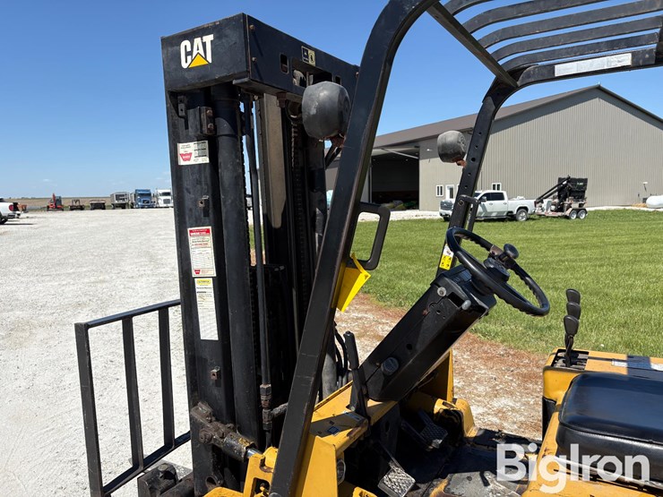 caterpillar-v40e-image-10