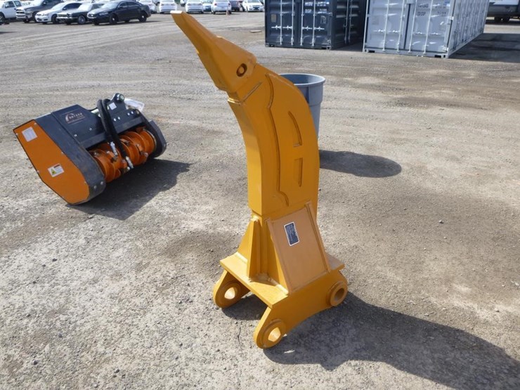 caterpillar-320-image-1