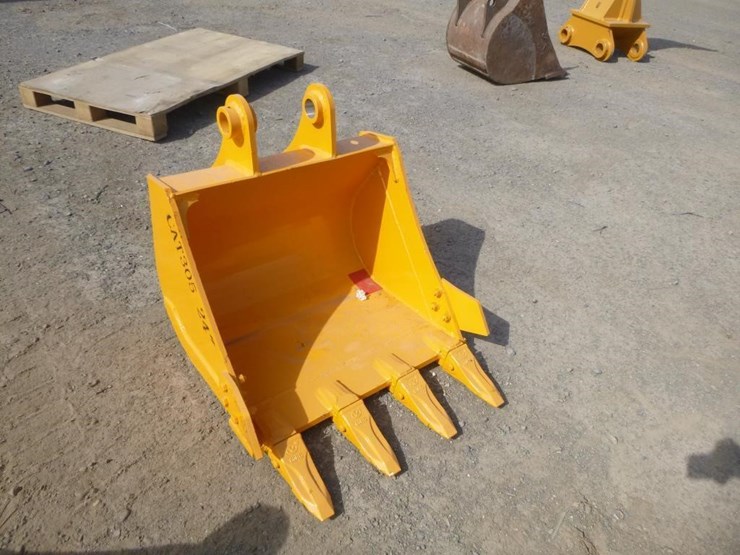 caterpillar-305-image-2