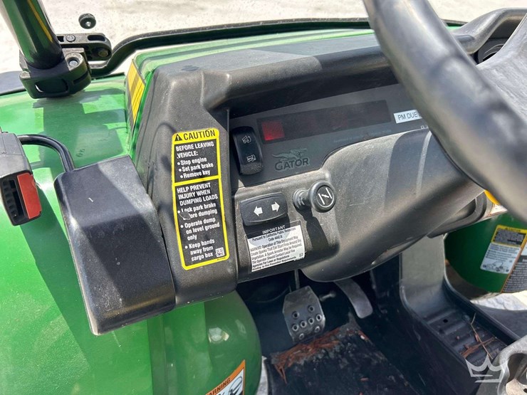 john-deere-gator-image-13