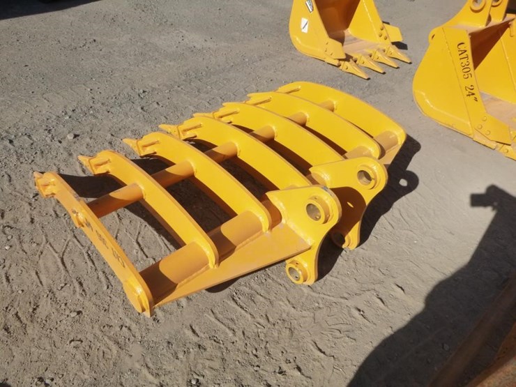 caterpillar-305-image-4