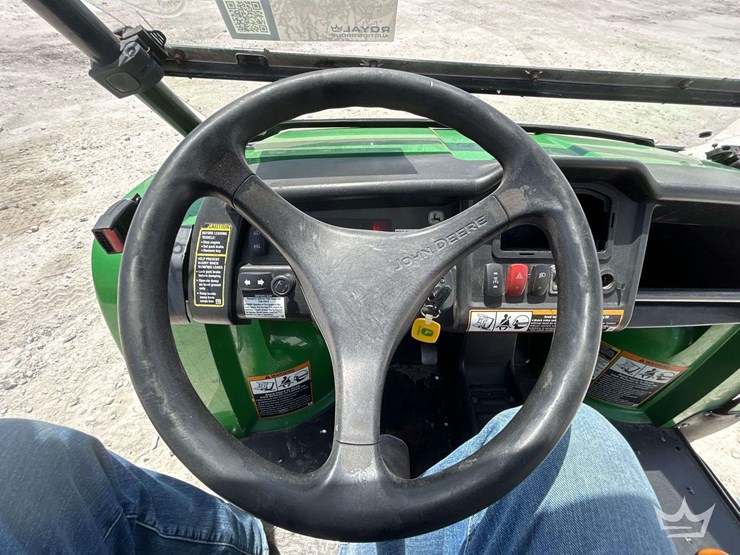 john-deere-gator-image-11
