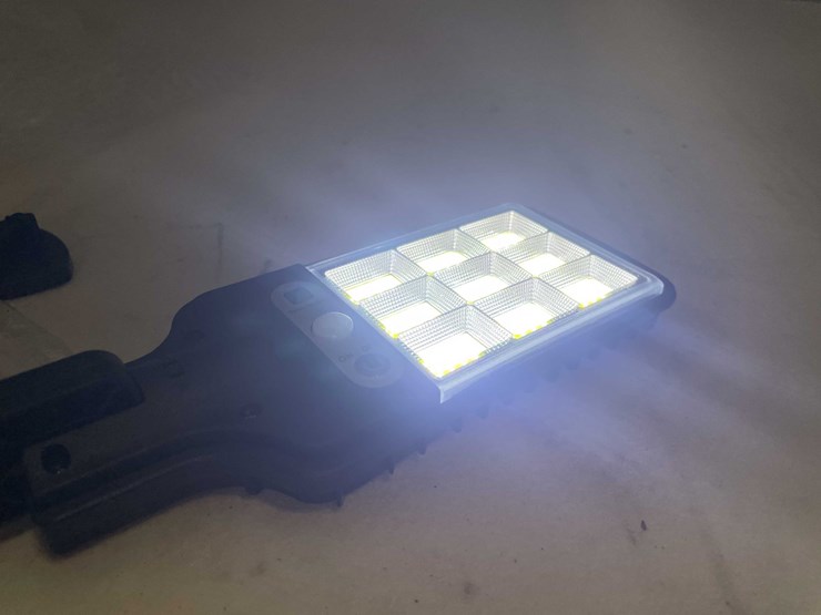 #2727-•-sensor-street-style-lamp-(cw)-image-6