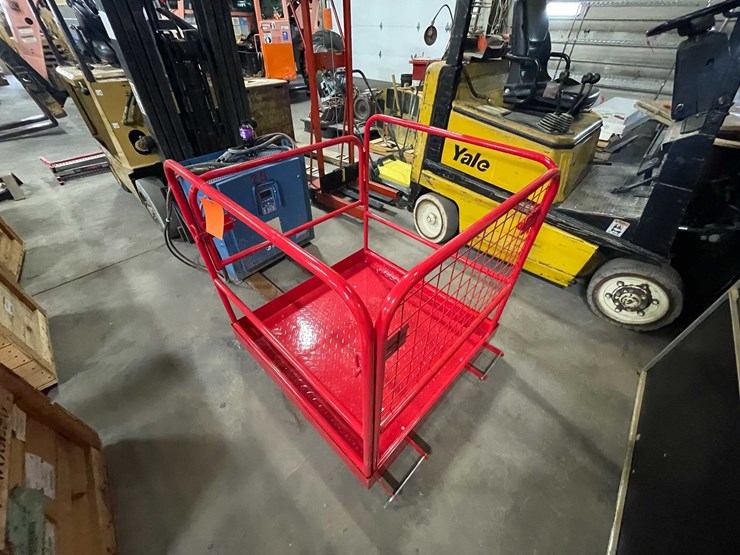 #2695-•-forklift-platform-basket-with-fork-pockets-(walle)-image-7