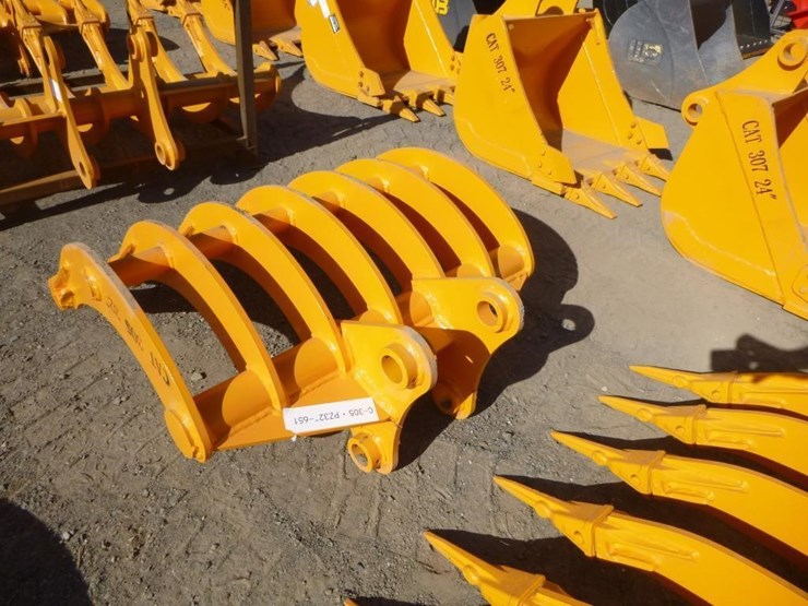 caterpillar-305-image-4