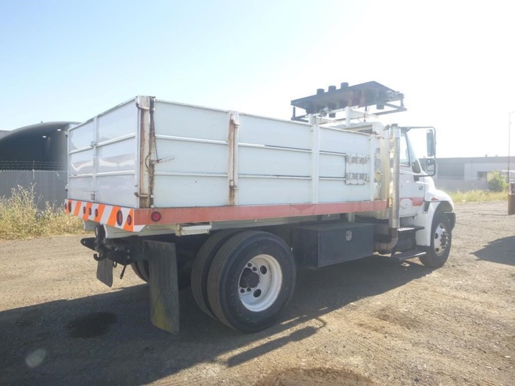 2003-international-durastar-4300-image-3