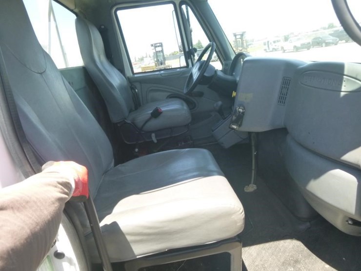 2006-international-durastar-4300-image-20