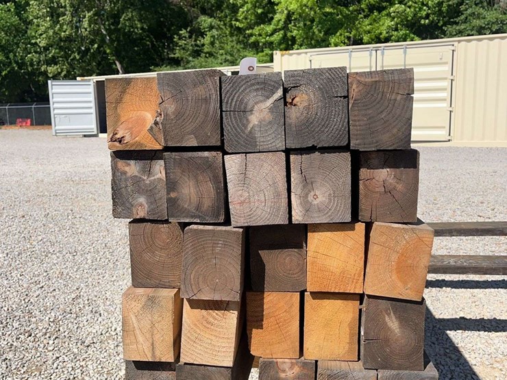 (25)-4"-x-5"-x-142"-reclaimed-fir-image-2