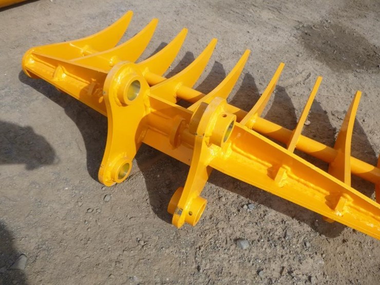 caterpillar-303-image-5