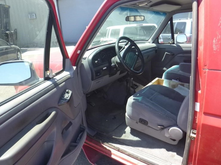 1995-ford-bronco-image-5