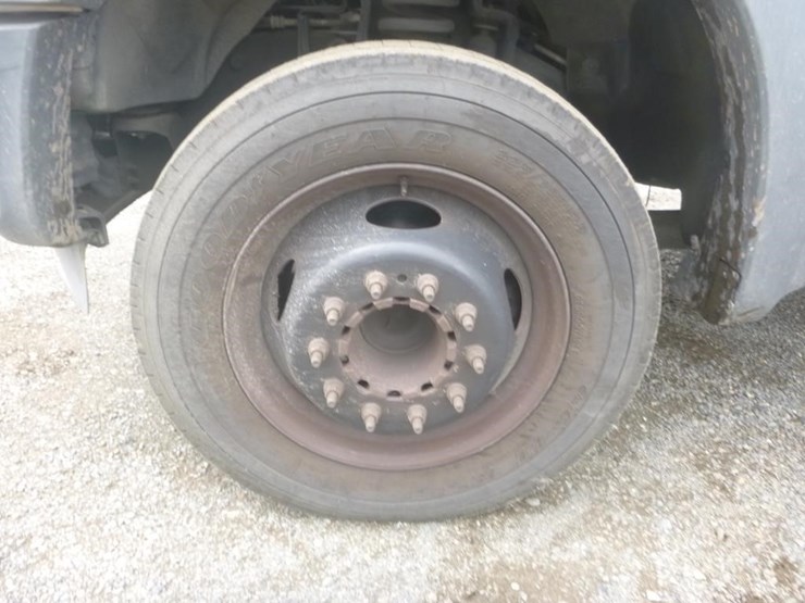 2012-ford-f550-image-28