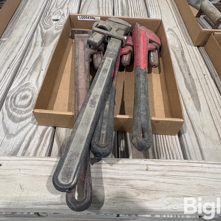 Adjustable Pipe Wrenches