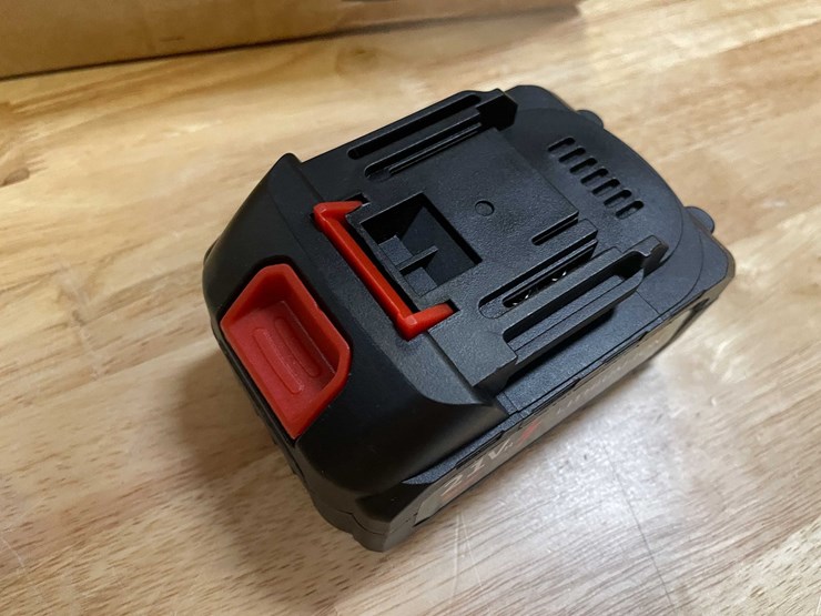 #2703-•-21-v-6"-mini-cordless-chainsaw-(pr12)-image-9