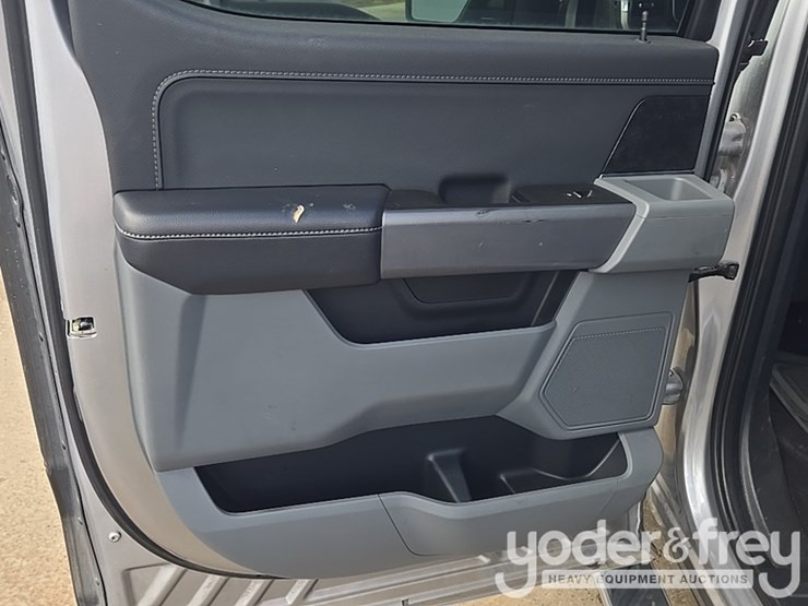 2021-ford-f150-xlt-image-29