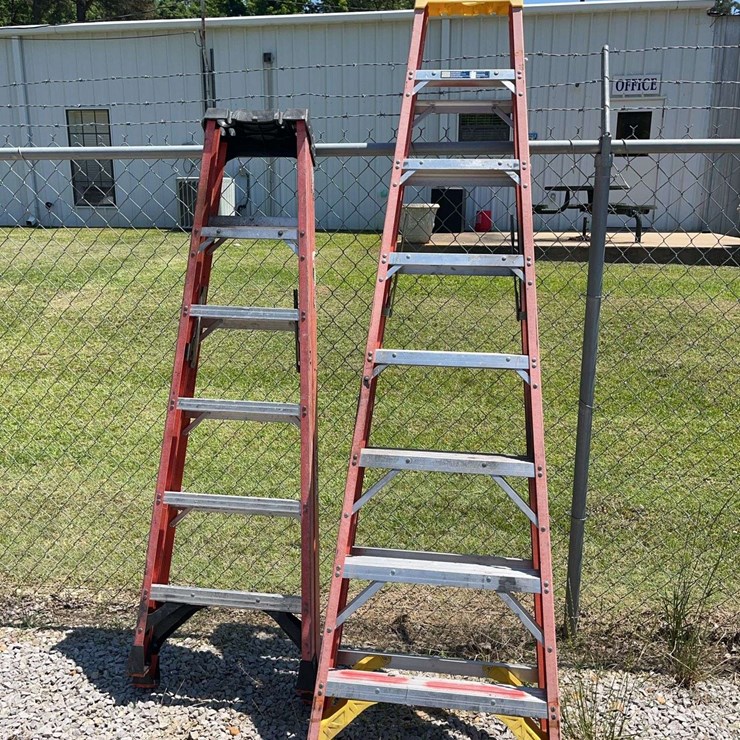 (2) Ladders