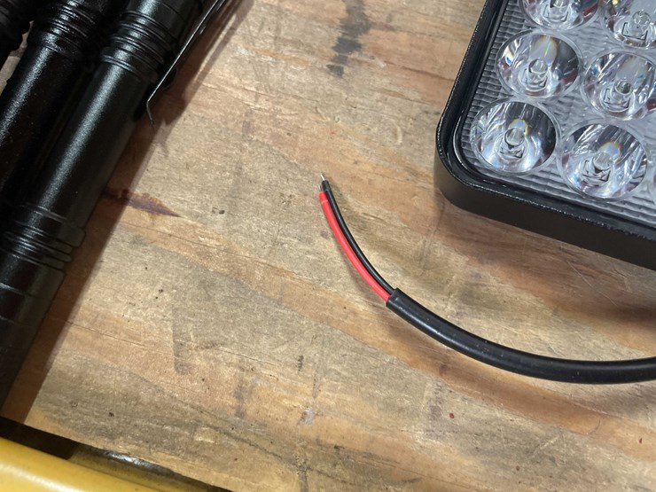 #2687-•-(2)-led-worklights,-3.5"-square,-12vdc-(pr12)-image-2