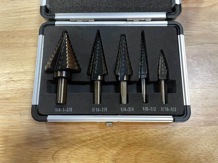 #2710-•-set-of-5-step-drills-in-metal-case-(pr13)-image-1