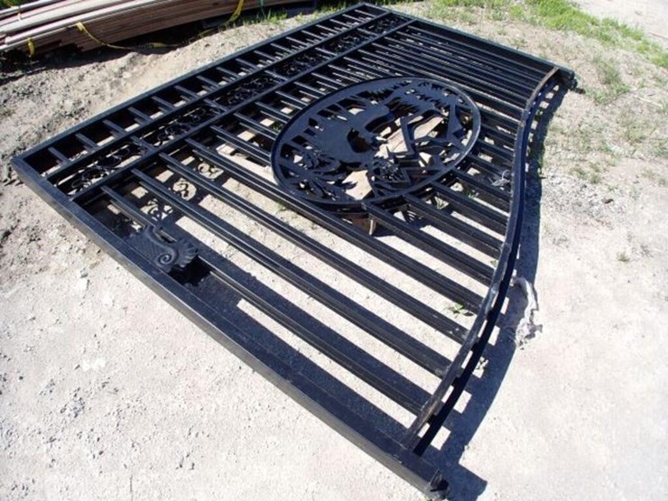 unused-20-ft-bi-parting-driveway-gates-image-3