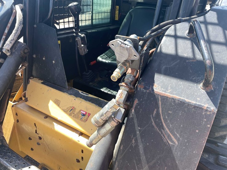 #1512-•-new-holland-skid-steer-(of)-image-17
