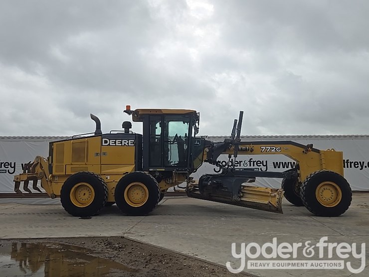 2011-deere-772g-image-6
