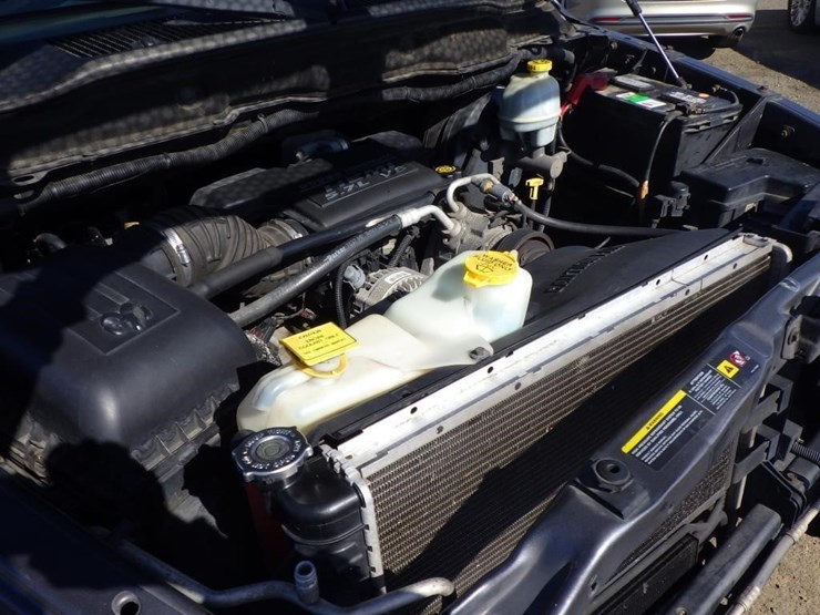 2004-dodge-ram-1500-image-11